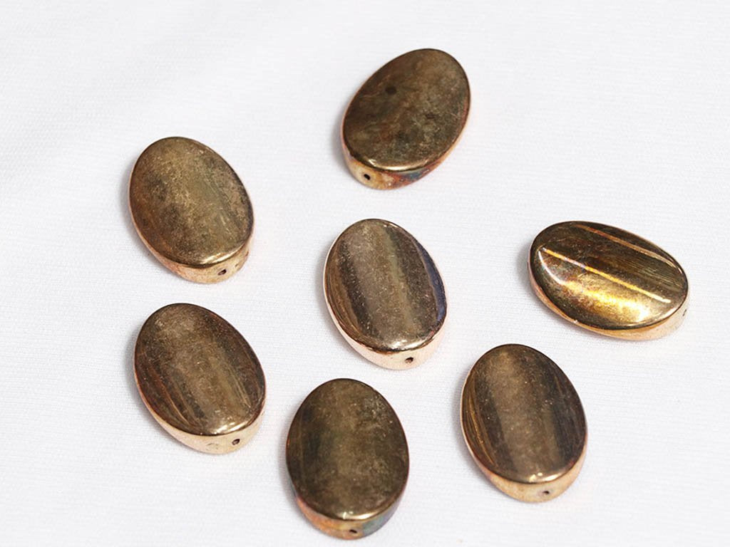 golden-oval-plastic-beads-28x22-mm