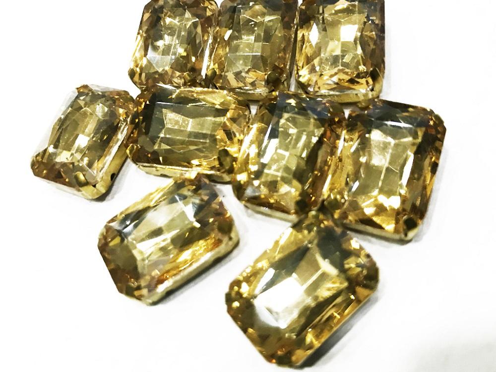 golden-rectangular-glass-stone-with-catcher-14x10-mm