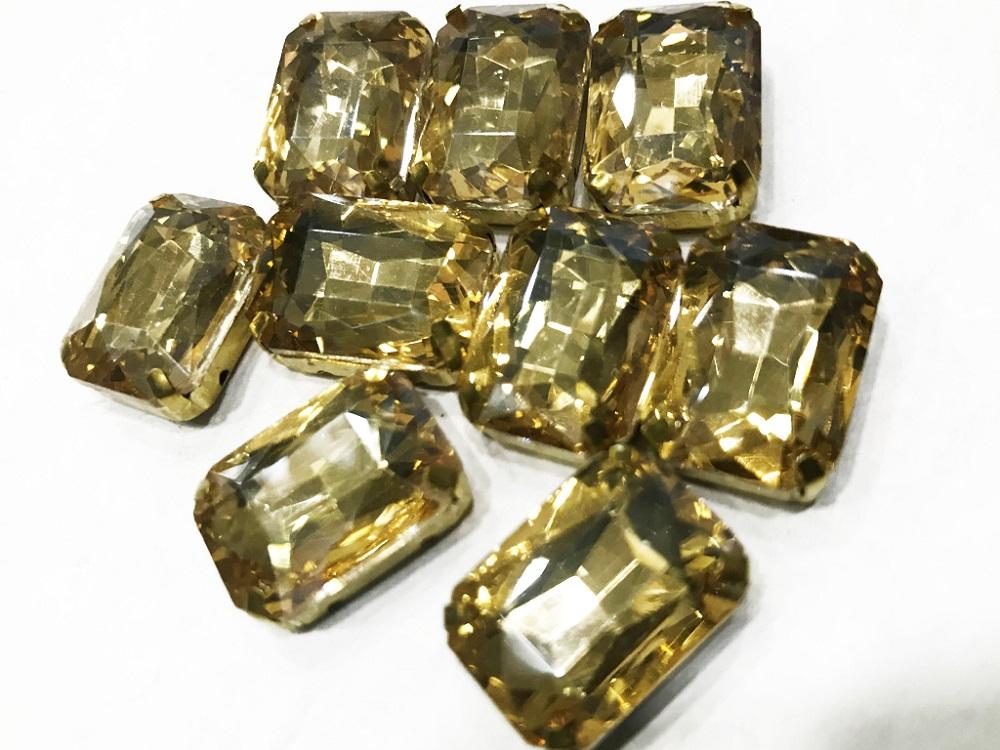 golden-rectangular-glass-stone-with-catcher-18x13-mm