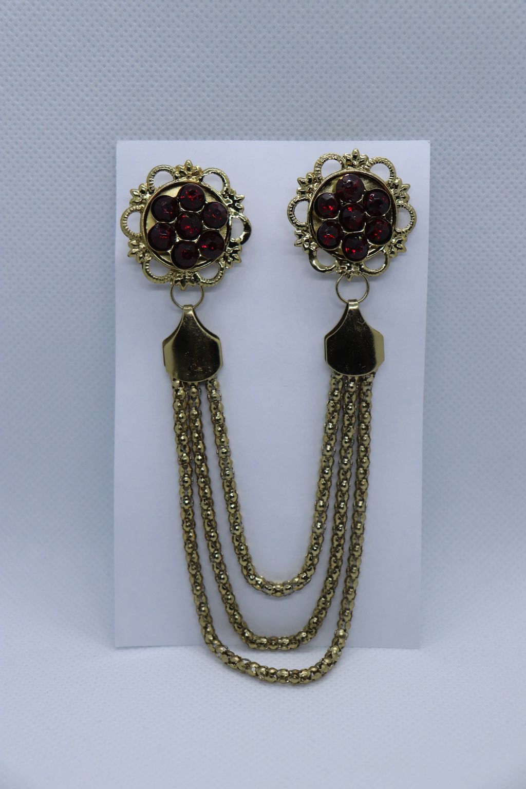 golden-red-stones-with-chain-metallic-brooch