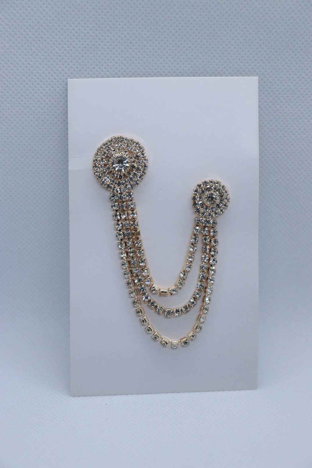 golden-stone-studded-with-crystal-metallic-brooch-1