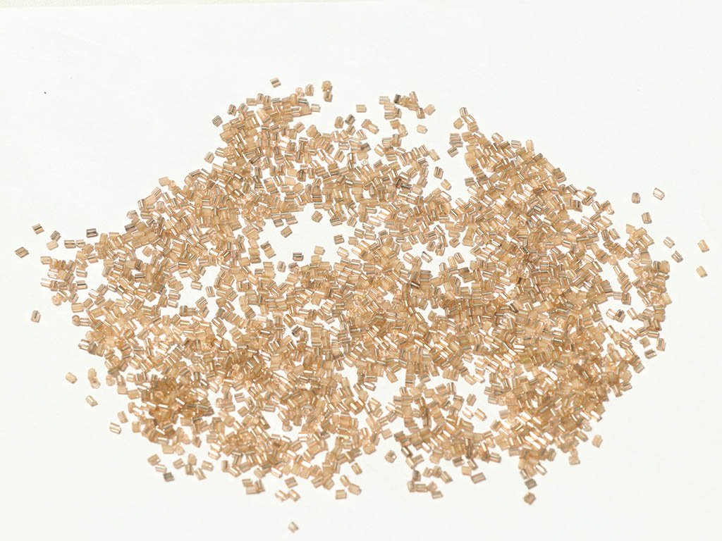 golden-transparent-2-cut-glass-seed-beads-2-mm-1