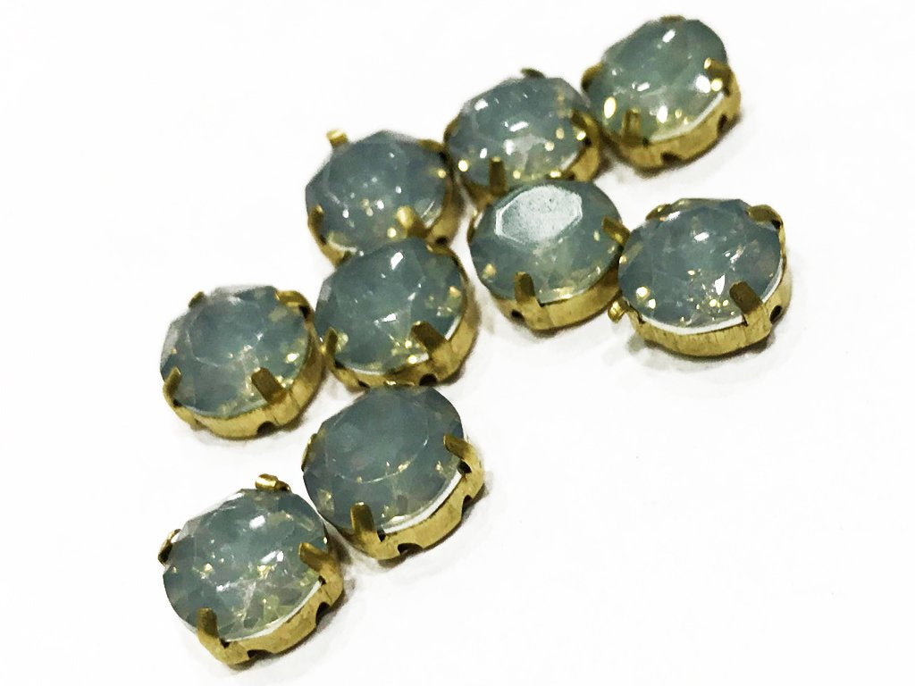 gray-opal-circular-resin-stones-with-catcher-10-mm