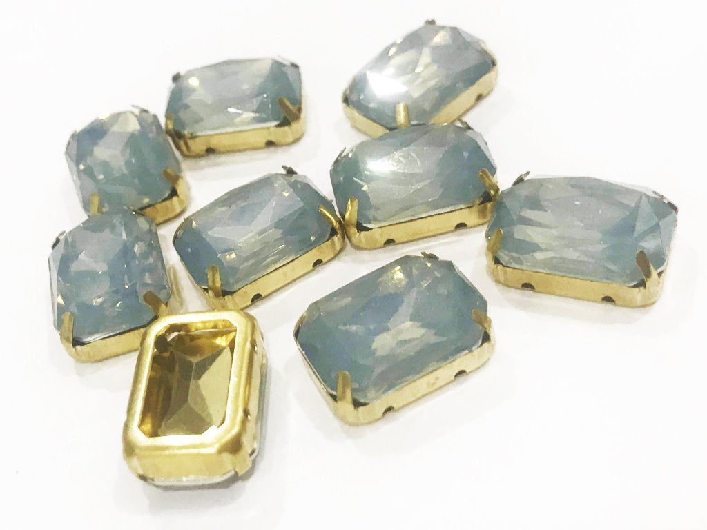 gray-opal-rectangular-resin-stones-with-catcher-18x13-mm