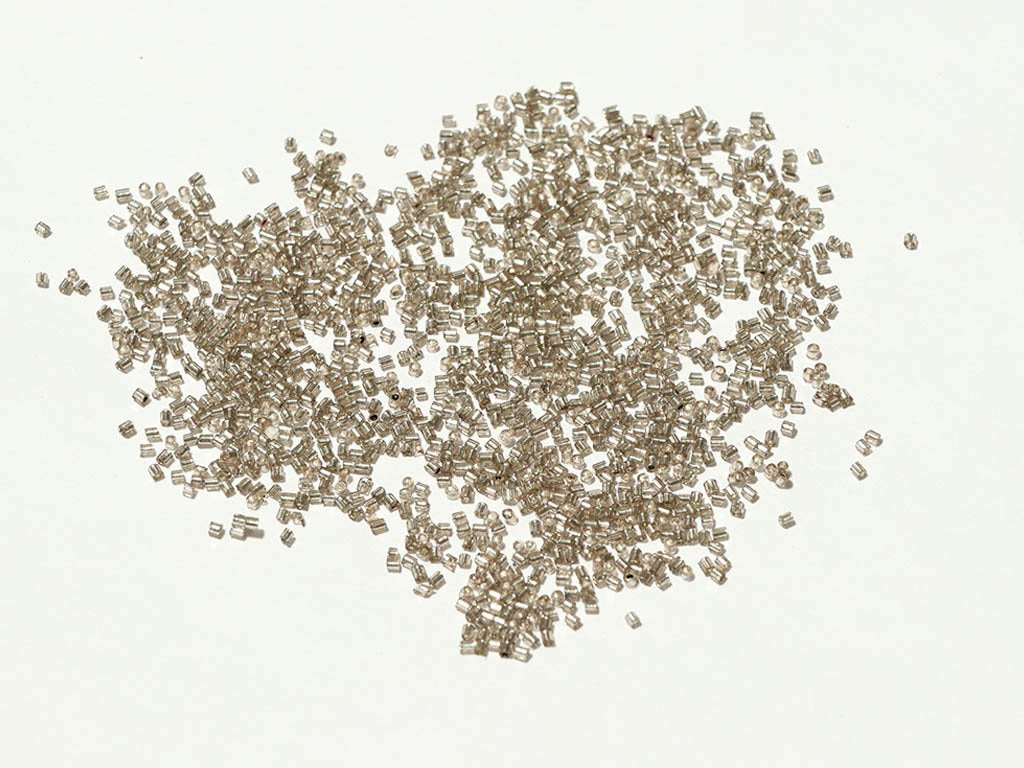 gray-silver-2-cut-glass-seed-beads-2-mm
