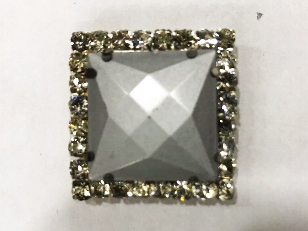 gray-square-plastic-stone-with-crystal-frame-32x32-mm