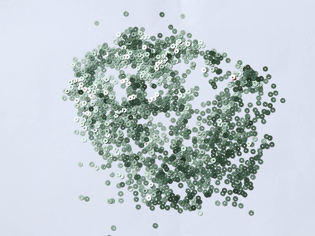 green-circular-plastic-sequins-4-mm