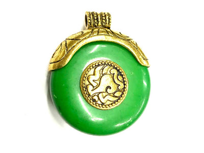 green-circular-stone-pendant-with-designer-golden-cap-40x35-mm
