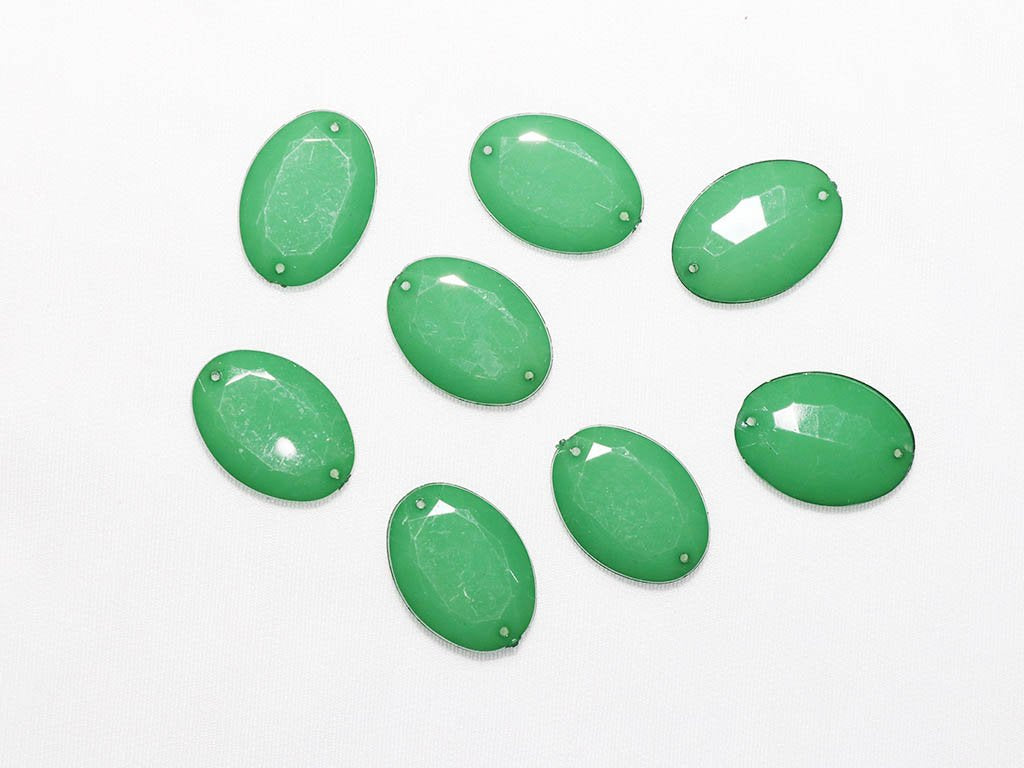 green-designer-oval-plastic-stones-25x18-mm