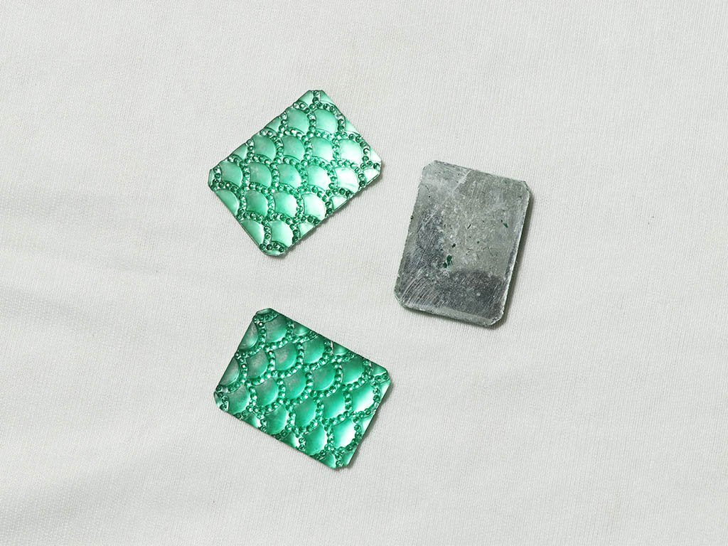 green-designer-rectangle-plastic-stones-27x38-mm
