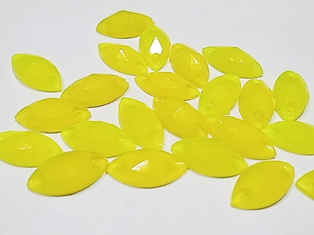 green-neon-eye-2-hole-plastic-stones-18x9-mm
