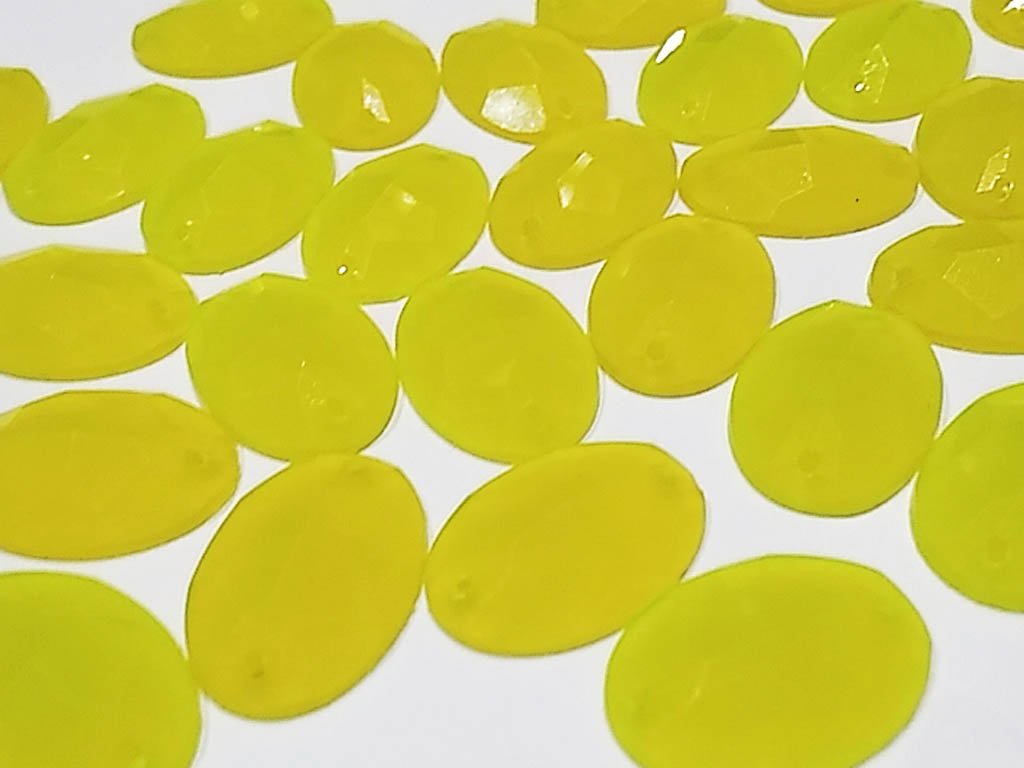 green-neon-oval-2-hole-plastic-stones-25x18-mm