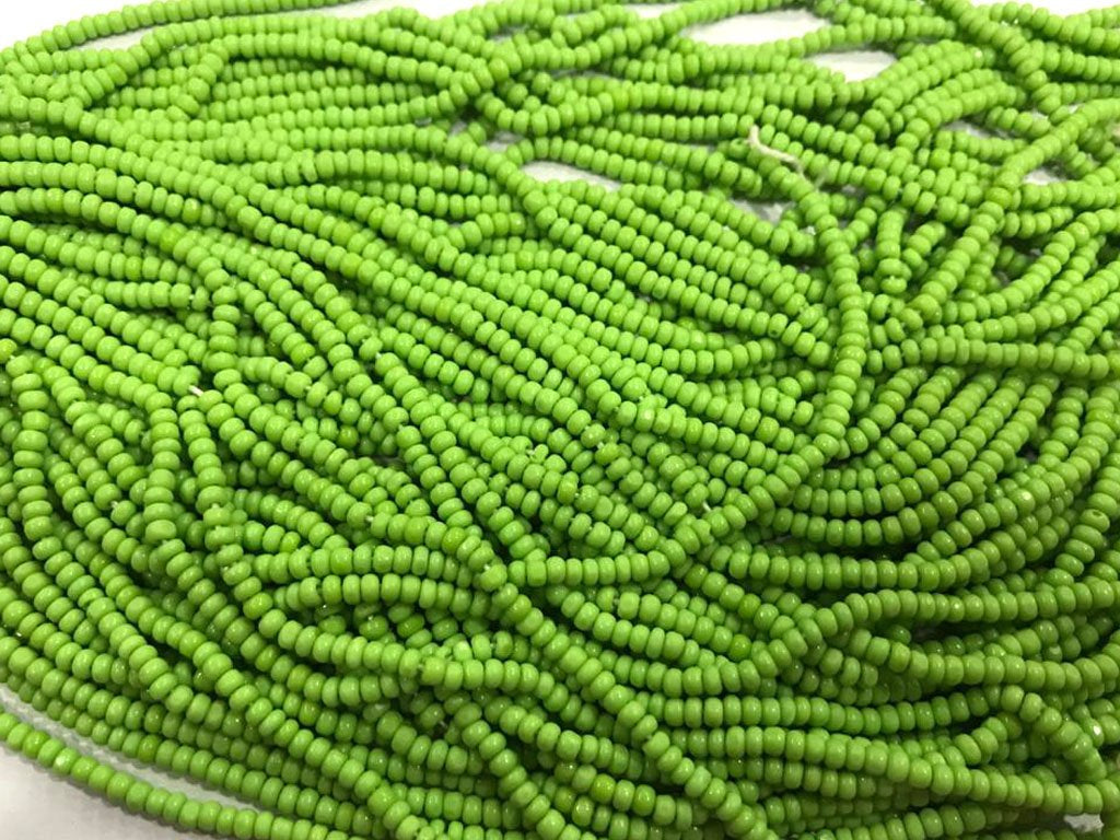 green-opaque-spherical-glass-seed-beads-3-mm