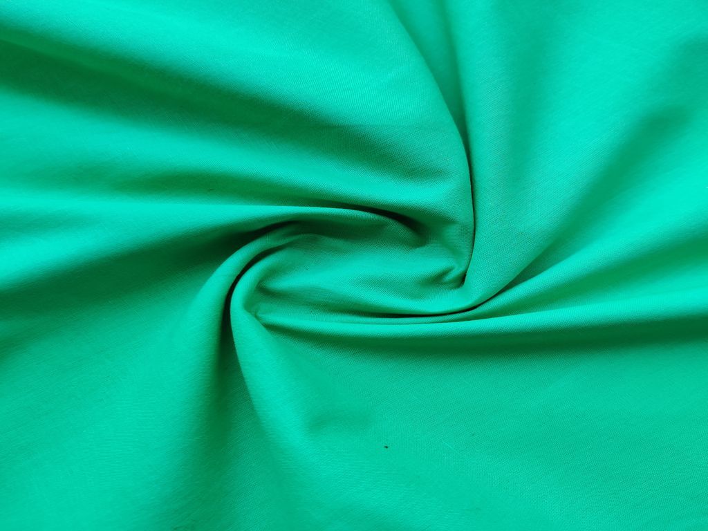 green-plain-cotton-fabric