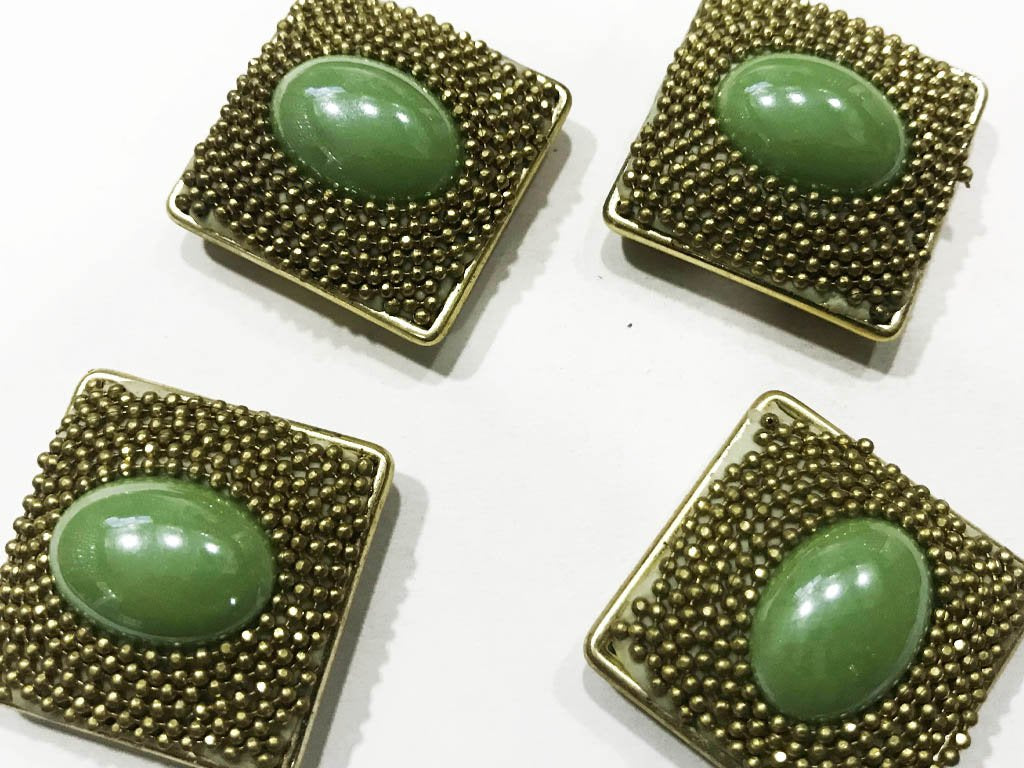 green-stone-square-designer-show-buttons-with-plastic-base-25-mm
