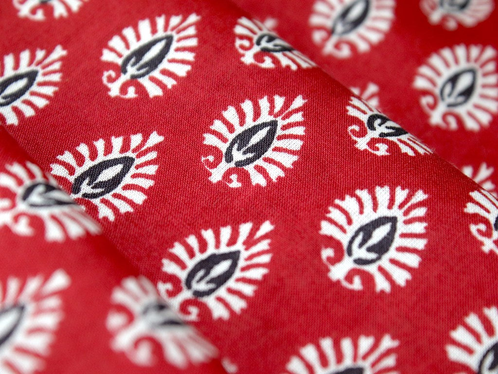 red-black-leaves-cotton-fabric-rp-d68-mb-c