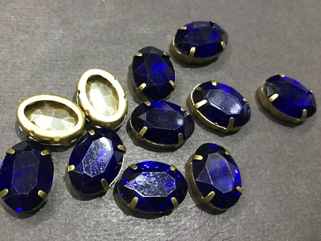 ink-blue-oval-resin-stones-with-catcher-18x13-mm