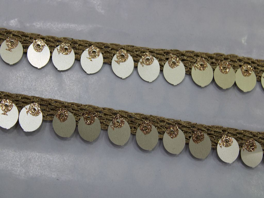 light-gold-fancy-circular-sequin-trim