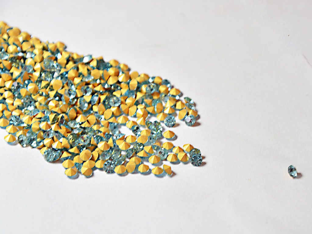 light-blue-octagonal-glass-zircons-stones