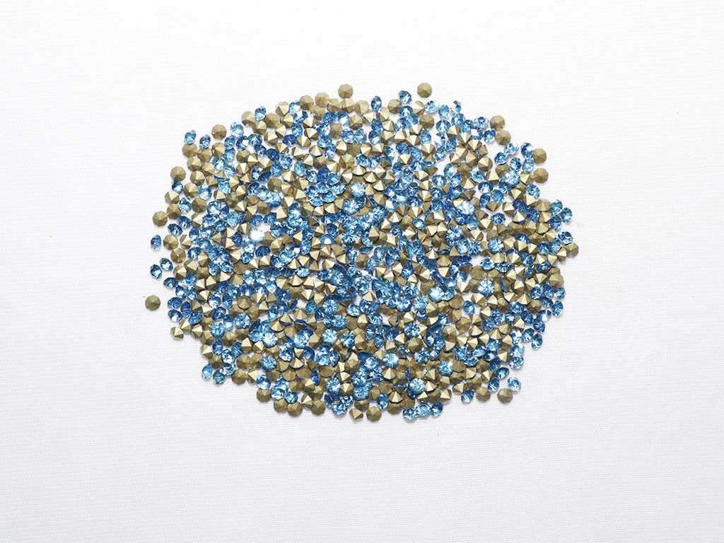 light-blue-octagonal-zircon-stones-16ss