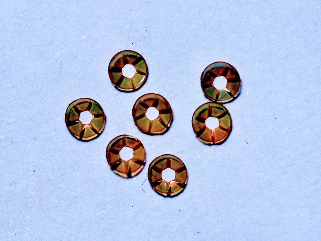 light-brown-centre-hole-bowl-plastic-sequin-5-mm