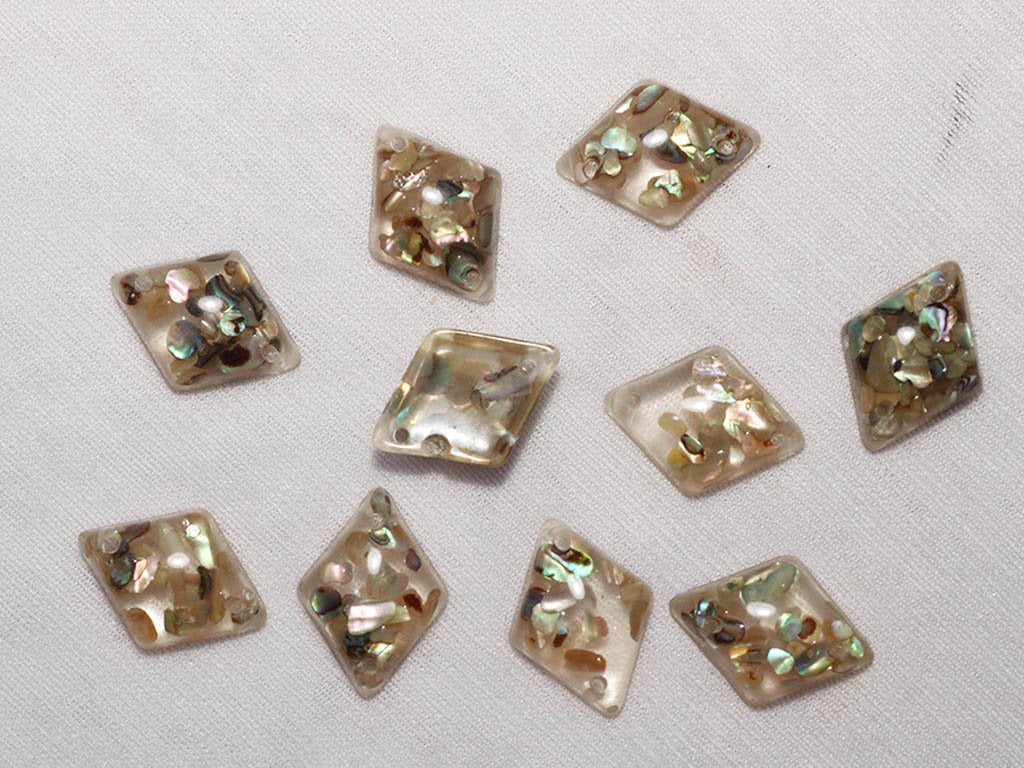 light-brown-designer-kite-plastic-stones-20x14-mm