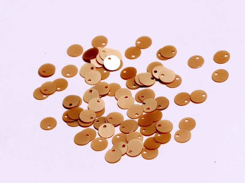 light-golden-1-hole-circular-plastic-sequins