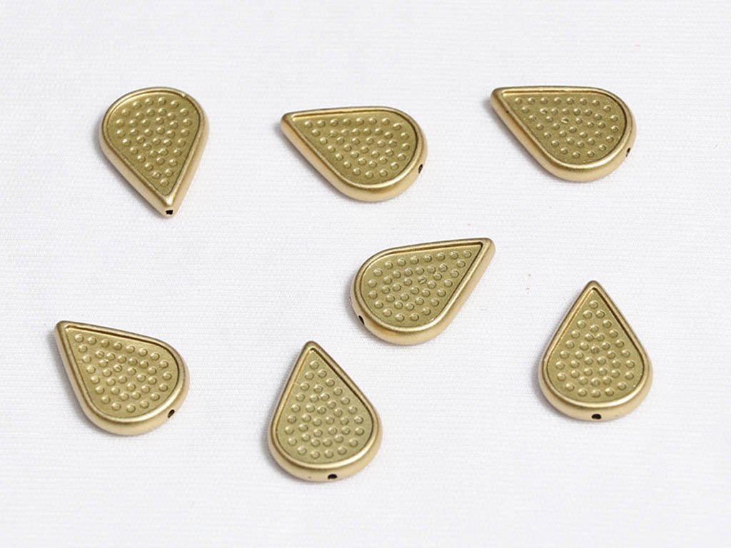 light-golden-drop-plastic-beads-25x23-mm