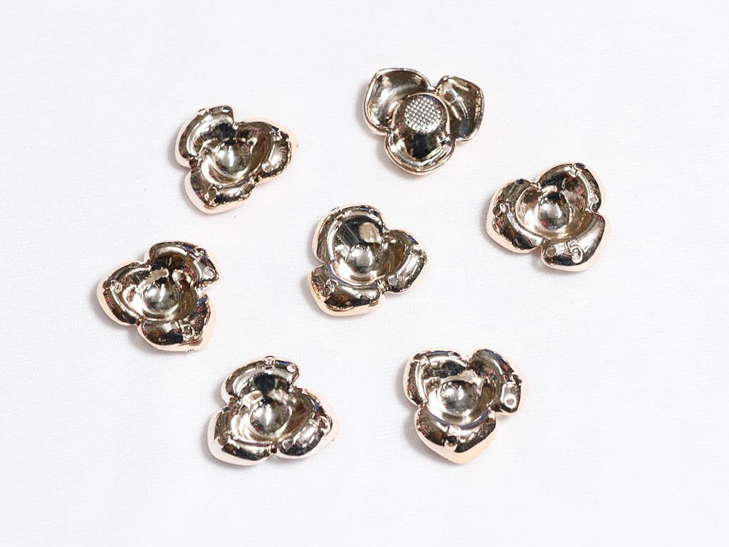 light-golden-fancy-flower-plastic-beads-26-mm