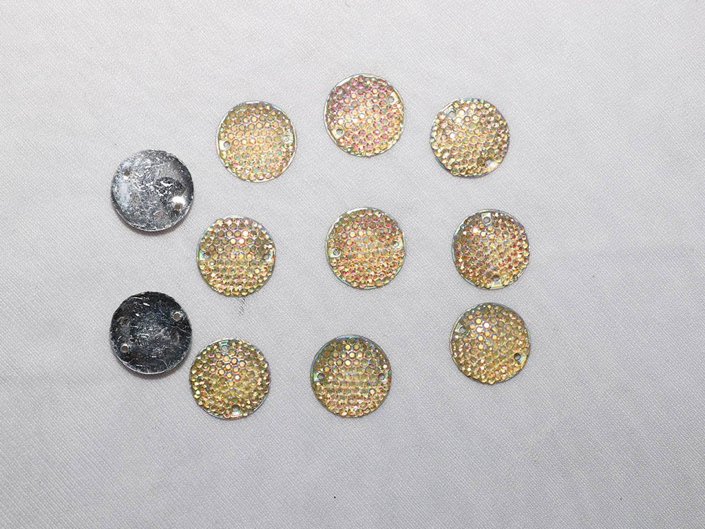 light-golden-multicolour-circular-plastic-stones-18-mm