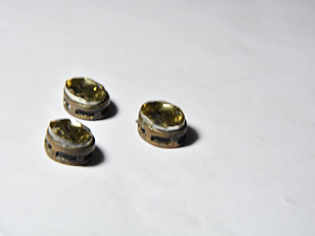 light-golden-oval-glass-stones-with-hook
