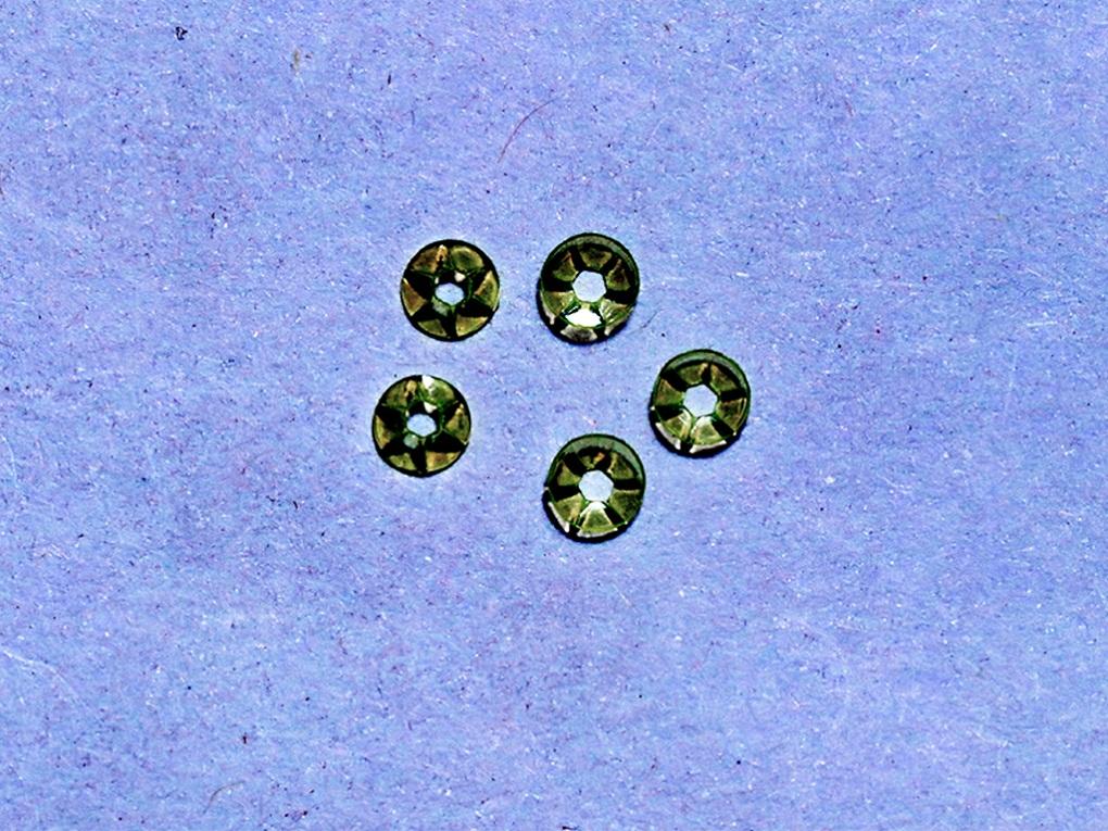 light-gray-centre-hole-bowl-plastic-sequins-5-mm