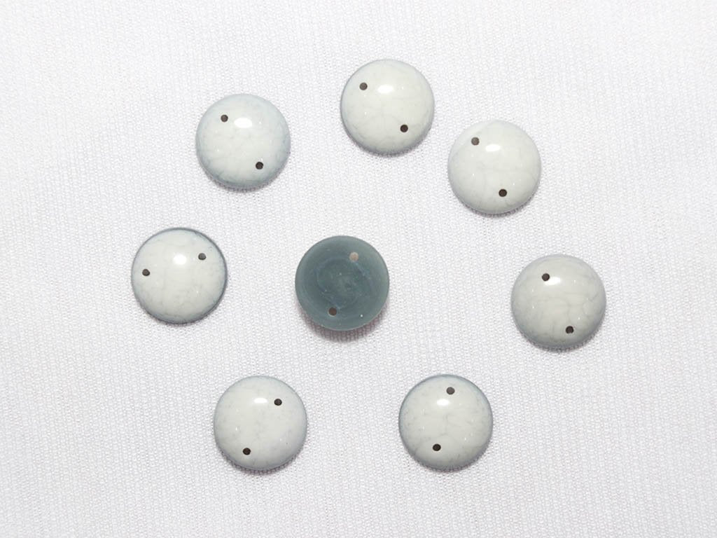 light-gray-designer-dyeable-circular-plastic-stones-12-mm