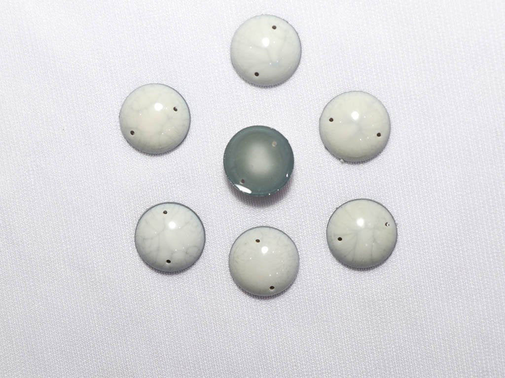 light-gray-designer-dyeable-circular-plastic-stones-16-mm