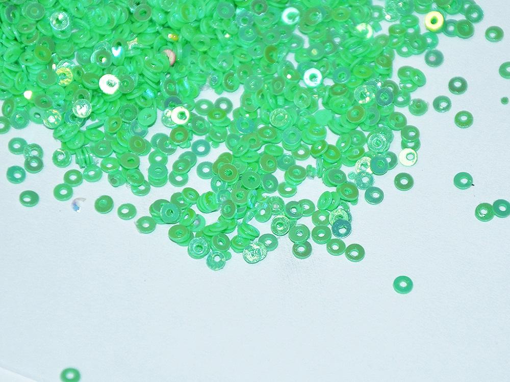 light-green-lustre-circular-plastic-sequins