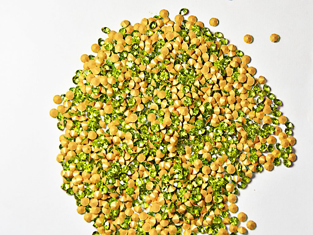 light-green-octagonal-glass-zircons-stones