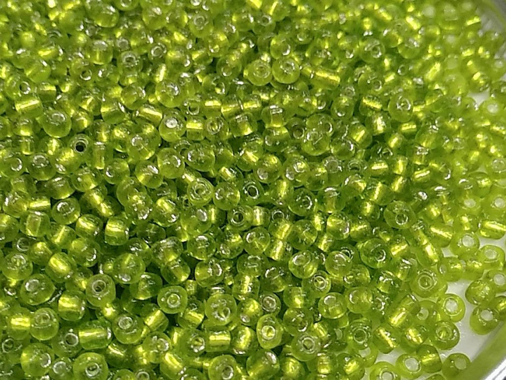light-green-silverline-round-rocaille-glass-seed-beads