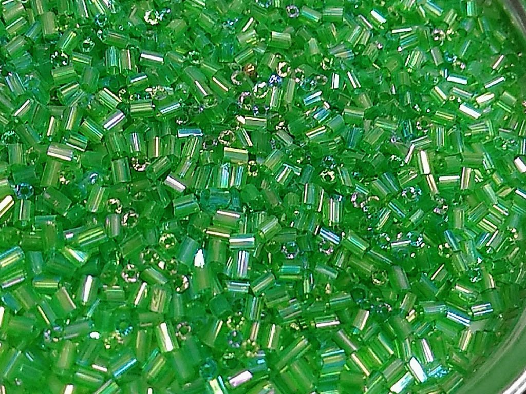 light-green-transparent-rainbow-2-cut-glass-seed-beads