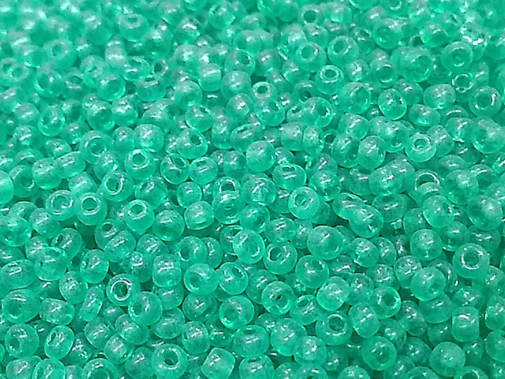 light-green-transparent-round-rocaille-glass-seed-beads-1