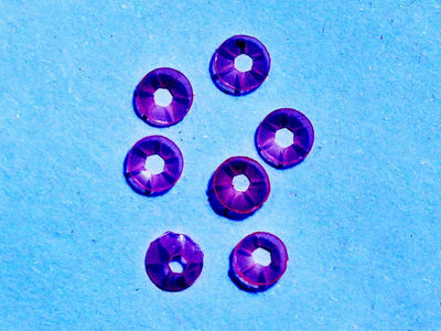 light-pink-centre-hole-bowl-plastic-sequins-4-mm
