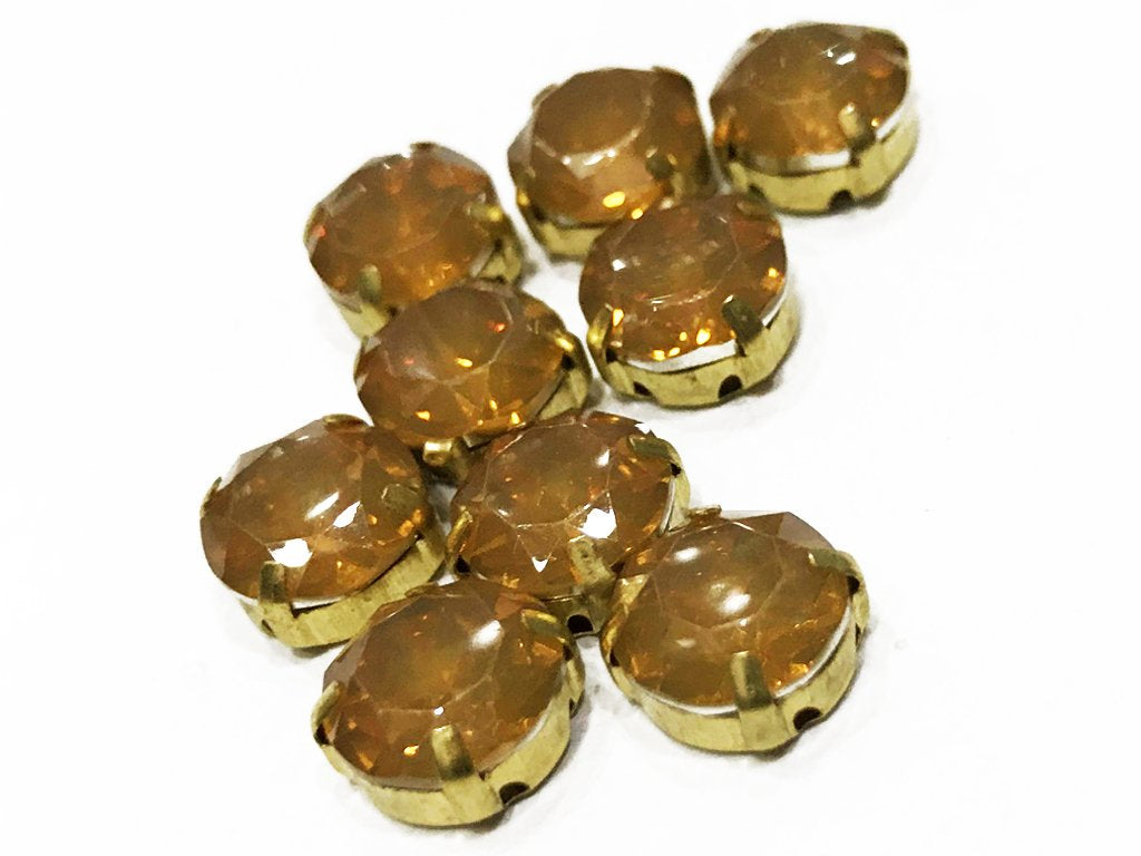 light-pink-opal-circular-resin-stones-with-catcher-10-mm