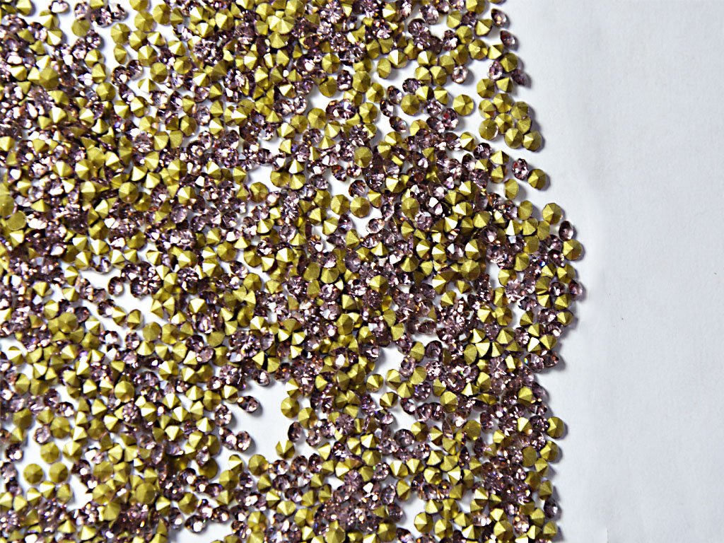 light-purple-octagonal-glass-zircons-stones