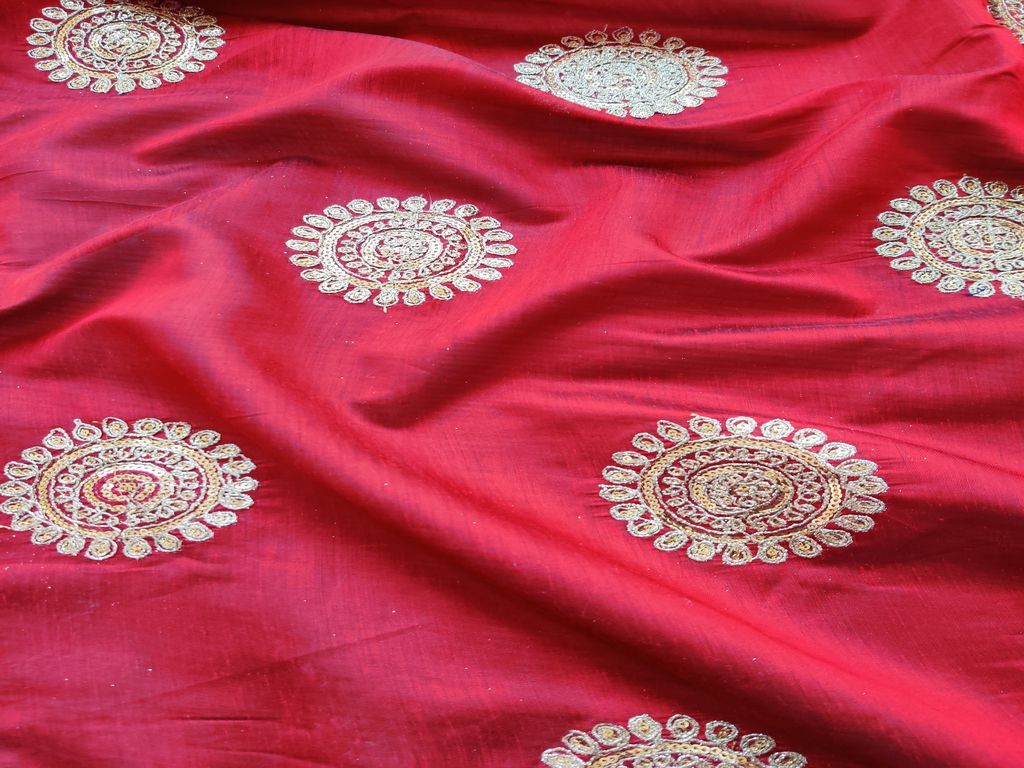 maroon-chanderi-with-golden-embroidered-sequins-dori-butas