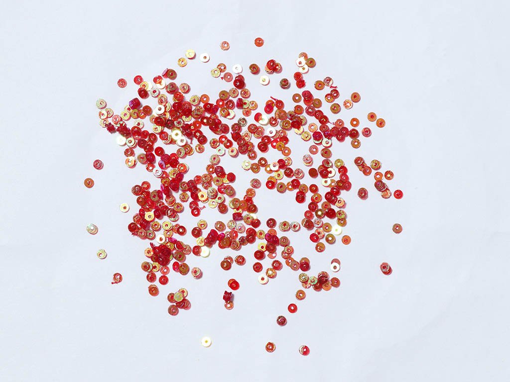 maroon-flat-circular-plastic-sequins-3-mm