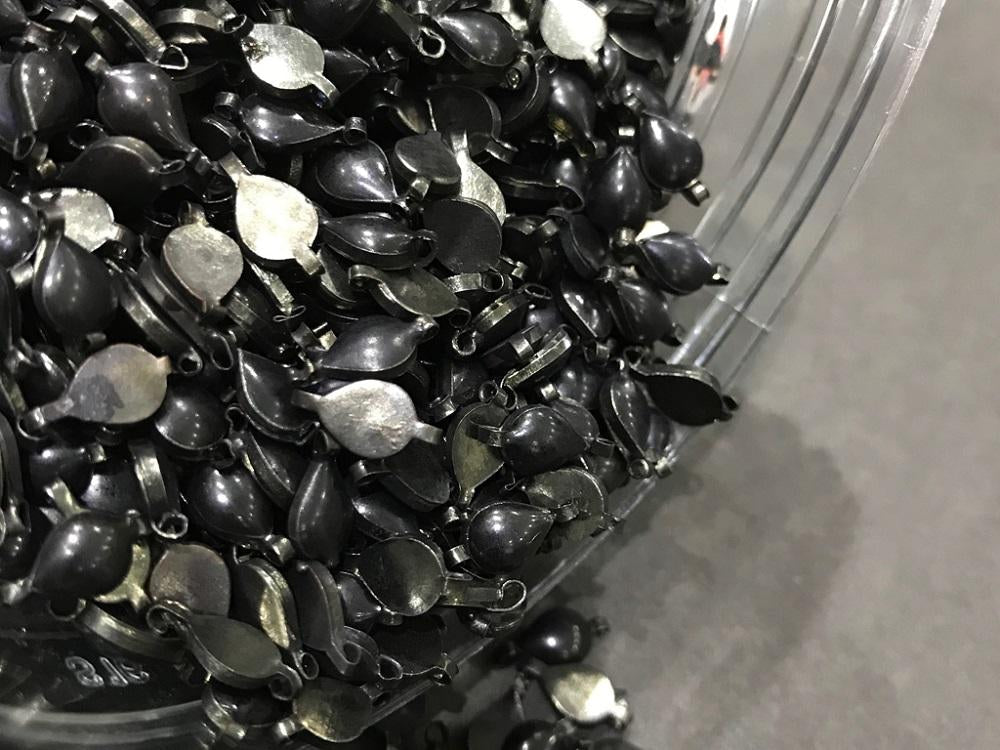 matte-black-drop-metal-kundan-stone-with-enamel-12x6-mm