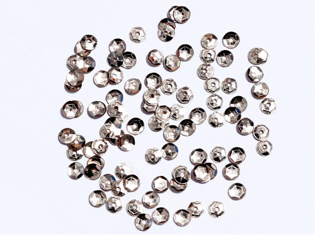metallic-gray-centre-hole-flat-circular-plastic-sequins-8-mm