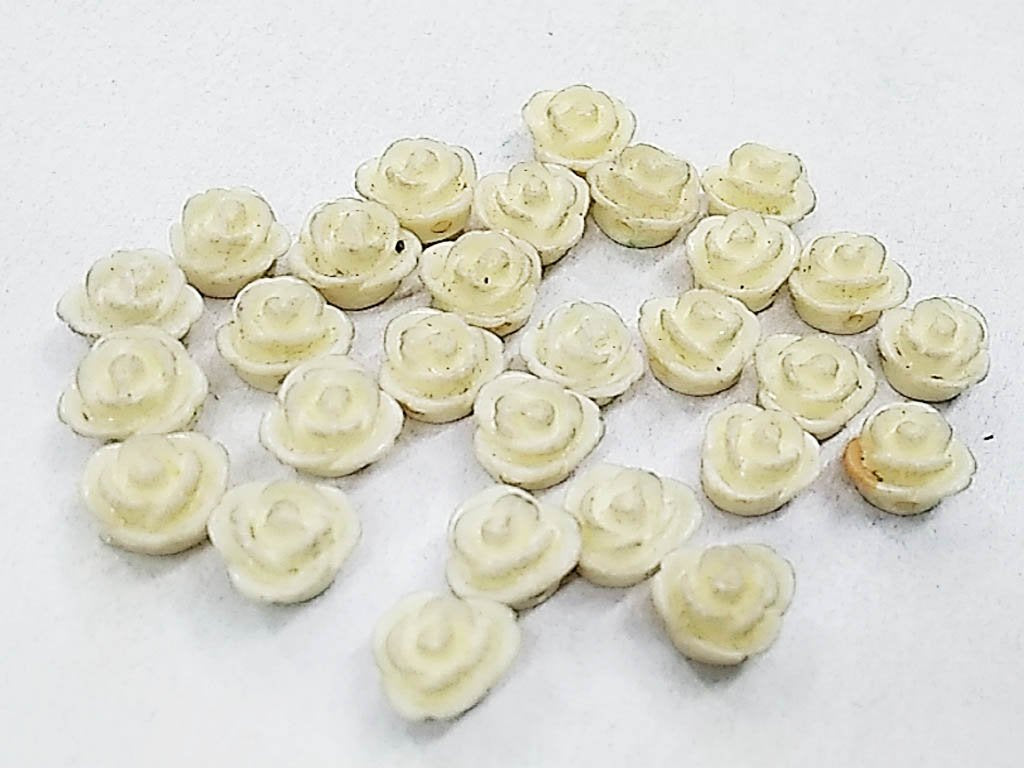 milky-white-flower-plastic-stones-with-hole-8-mm