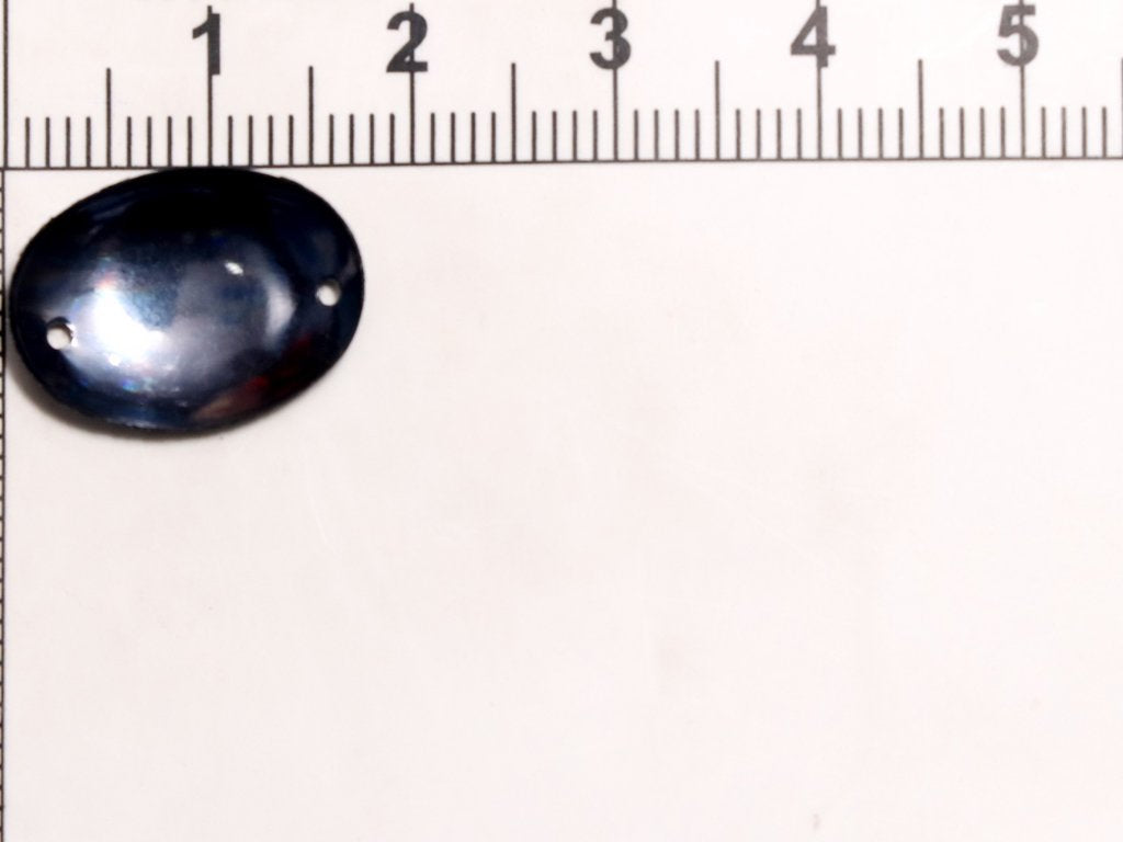 mirror-gray-two-hole-oval-plastic-sequins