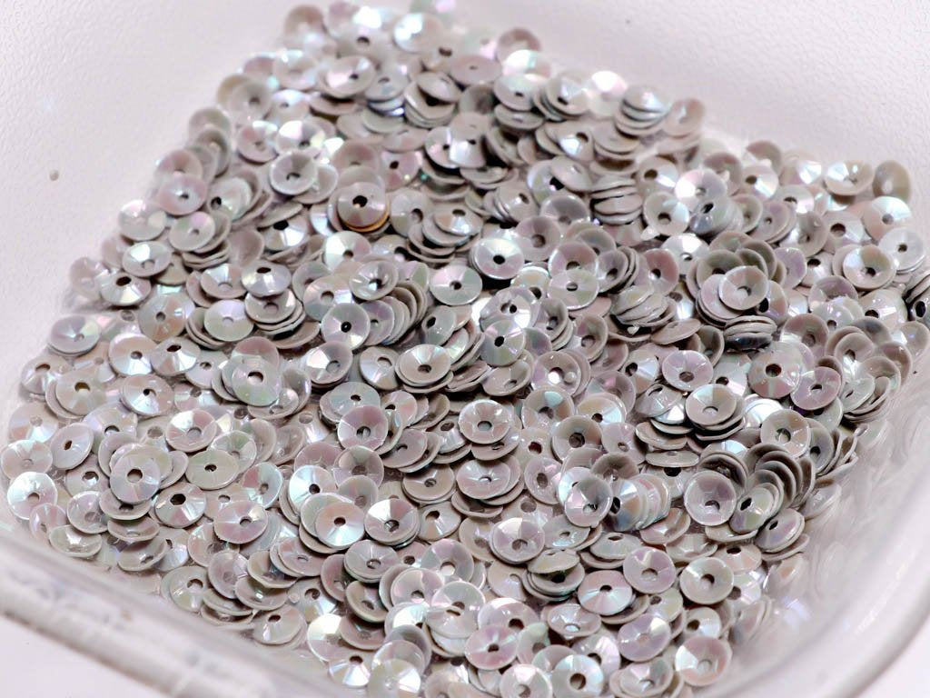 off-white-center-hole-bowl-plastic-sequins