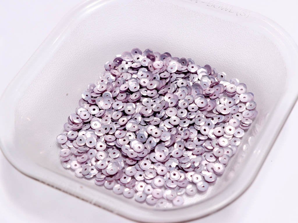 off-white-center-hole-flat-circular-plastic-sequins